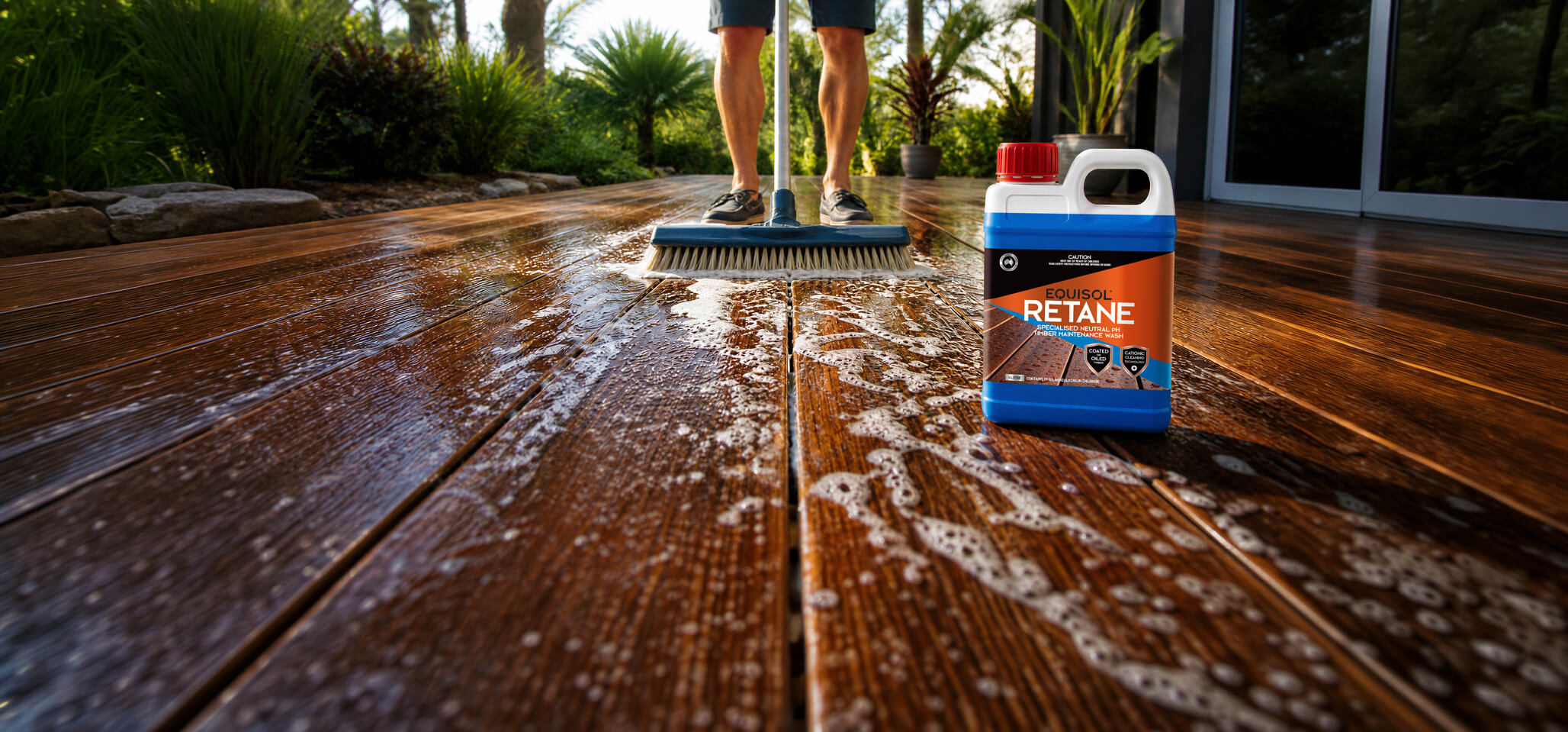 Retane-cleaning-deck-hero